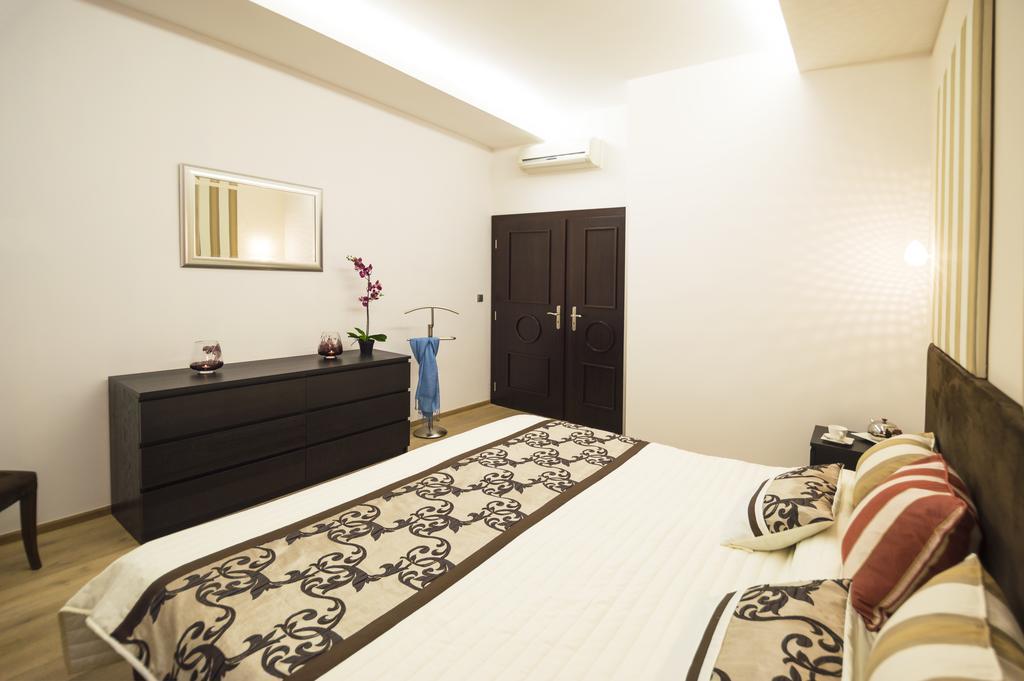 Luxury Apartments Pricna Прага Екстериор снимка