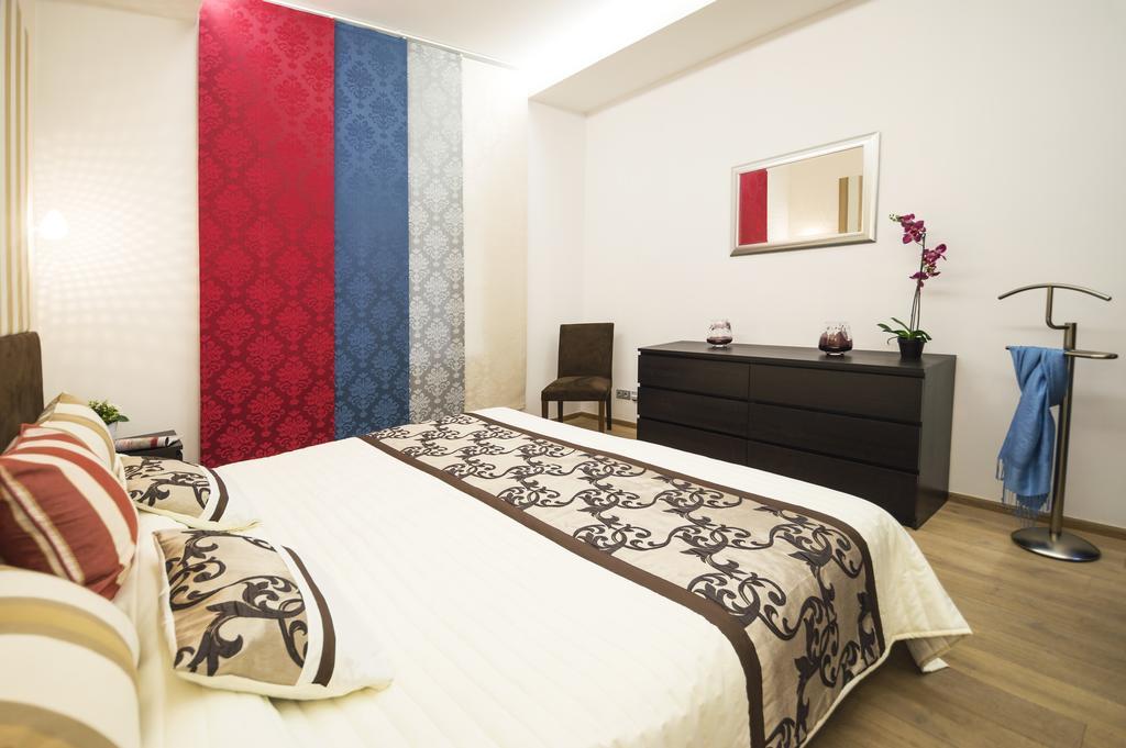 Luxury Apartments Pricna Прага Екстериор снимка