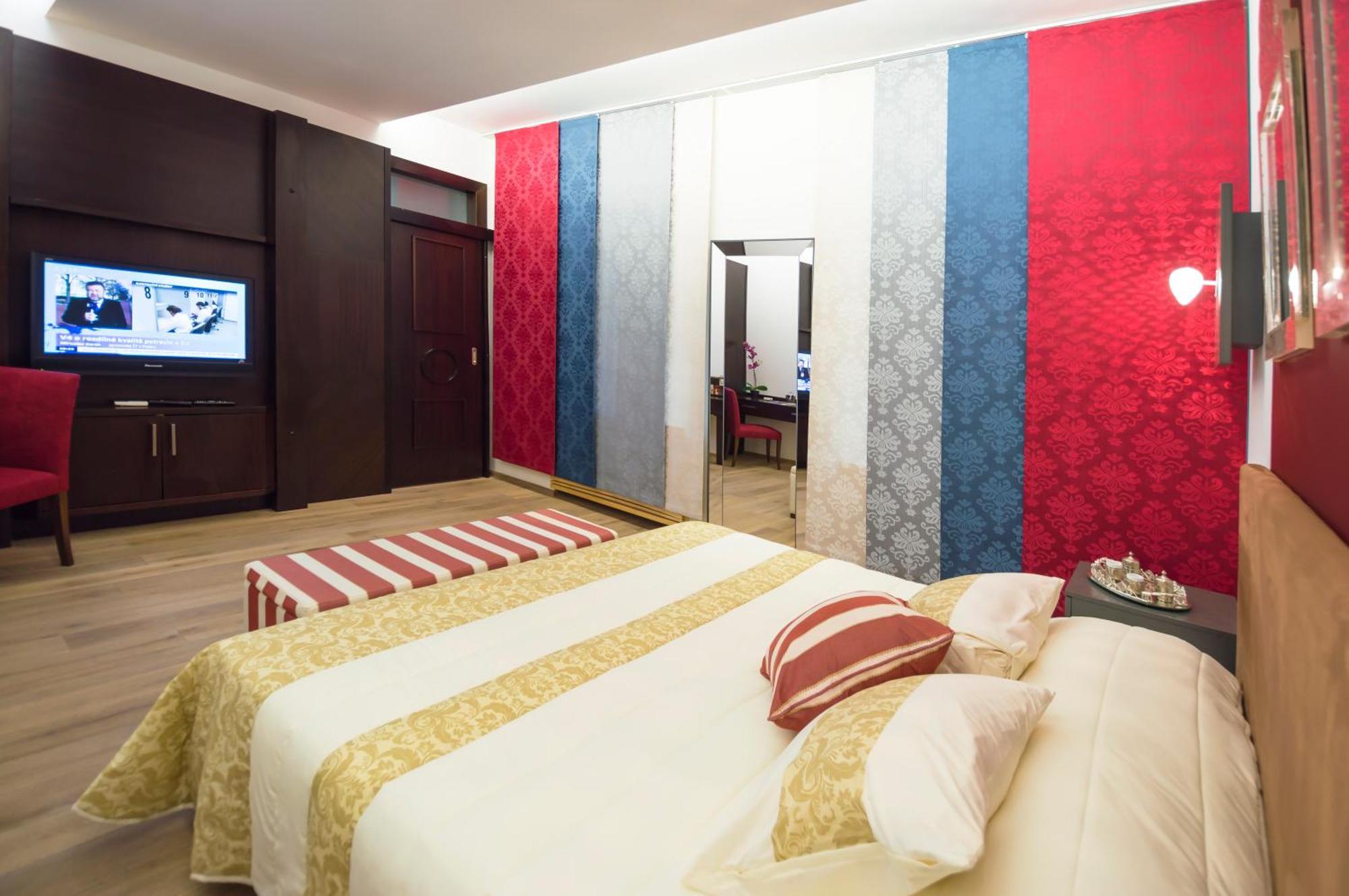 Luxury Apartments Pricna Прага Екстериор снимка