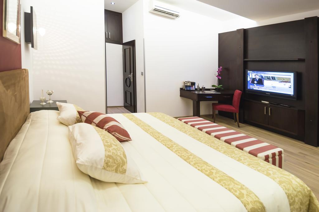 Luxury Apartments Pricna Прага Екстериор снимка