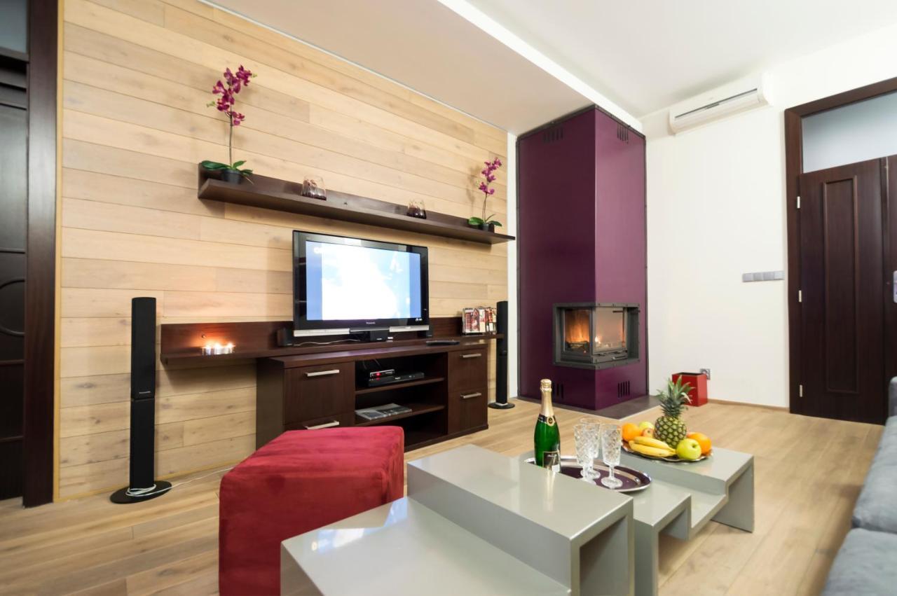 Luxury Apartments Pricna Прага Екстериор снимка
